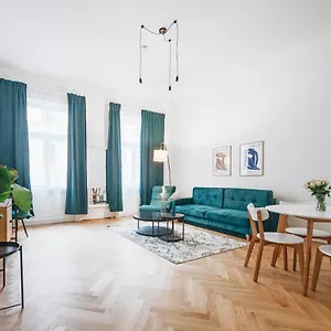 Brand Cozy Viena